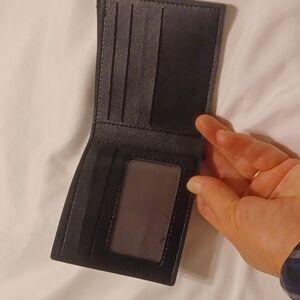 Nwt men's bifold wallet